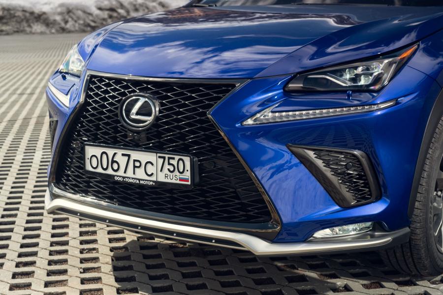 Детали экстерьера Lexus NX300 F-Sport 2017 года  (WW) (фото 28 из 43)